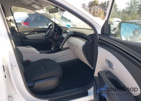 2022 Hyundai Tucson Sel z USA, uszkodzony, nr VIN KM8JBCAE4NU025960